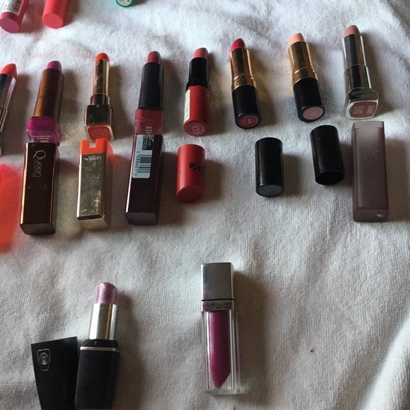 Lipstick - Picture 5 of 8